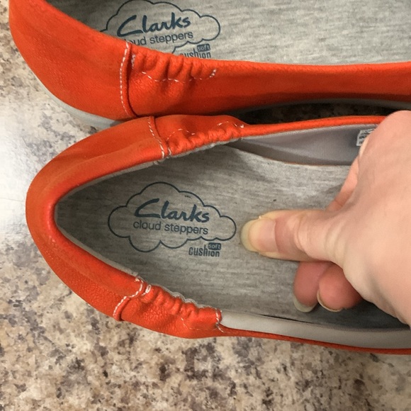 Orange Clarks Cloud Steppers Slippers - Picture 11 of 17